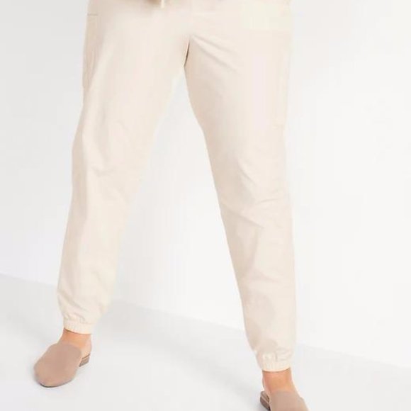 High-Waisted Poplin Tapered Jogger Plus-Size Cargo - Picture 2 of 5